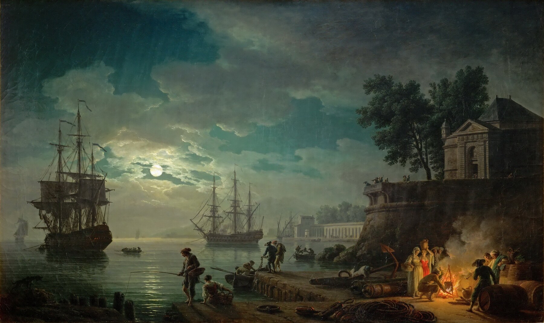Puerto nocturno iluminado por la luna entre nubes y por una hoguera junto al muelle